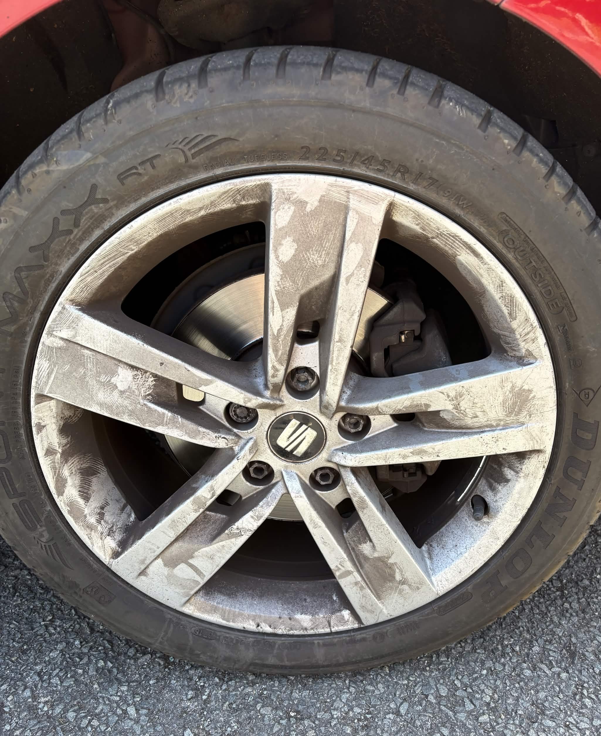 alloy wheel before detailing